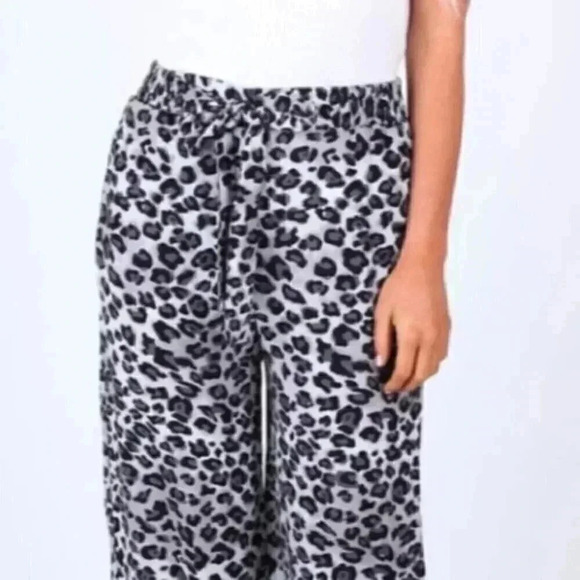 ANIMAL PRINT WIDE LEGGED PANTS - Picture 4 of 4